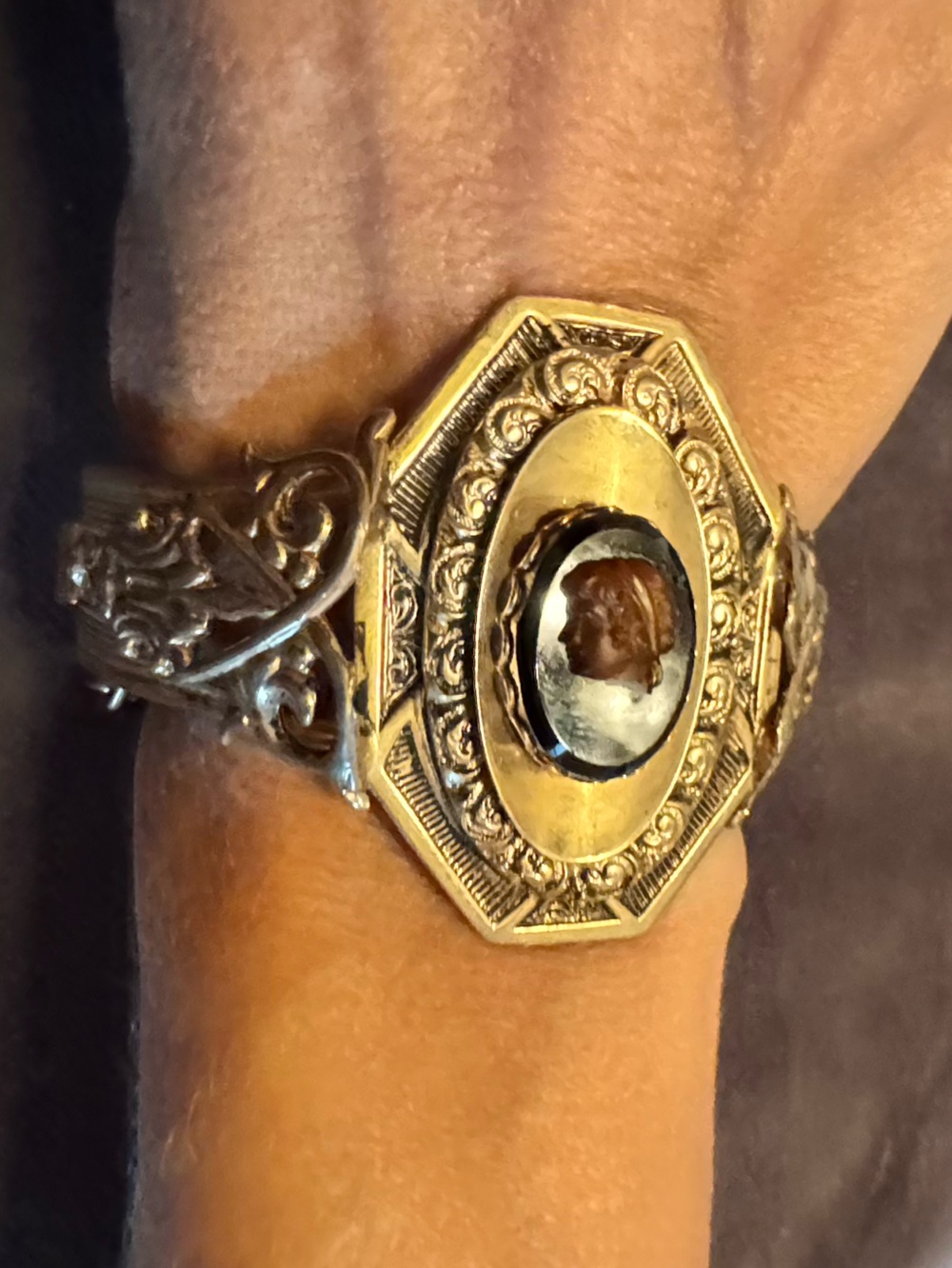 ornate vintage antique gold-tone cuff bracelet black Cameo centerpiece